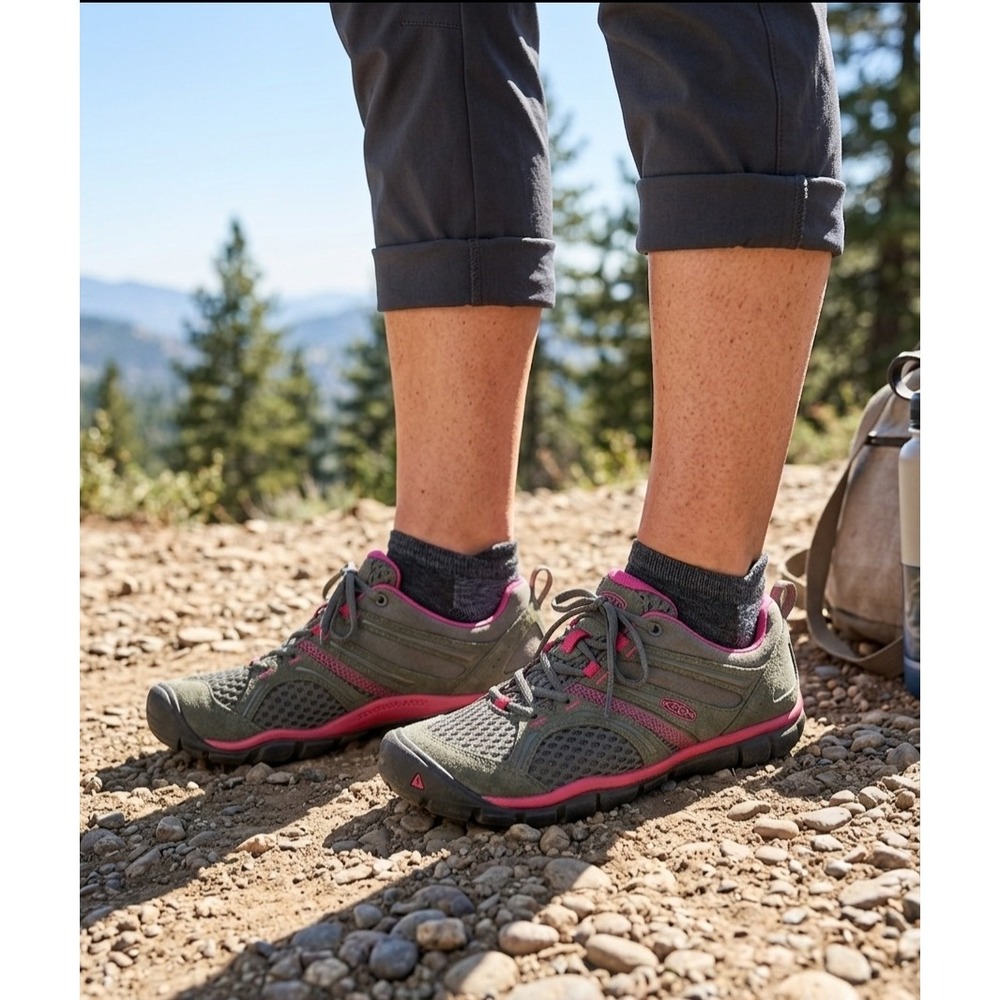 Keen CNX Womens 10 Hiking Shoes Grey Pink Low Top Trail Sneakers 1010192